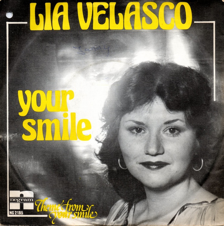 lia_velasco-your_smile_s.jpg